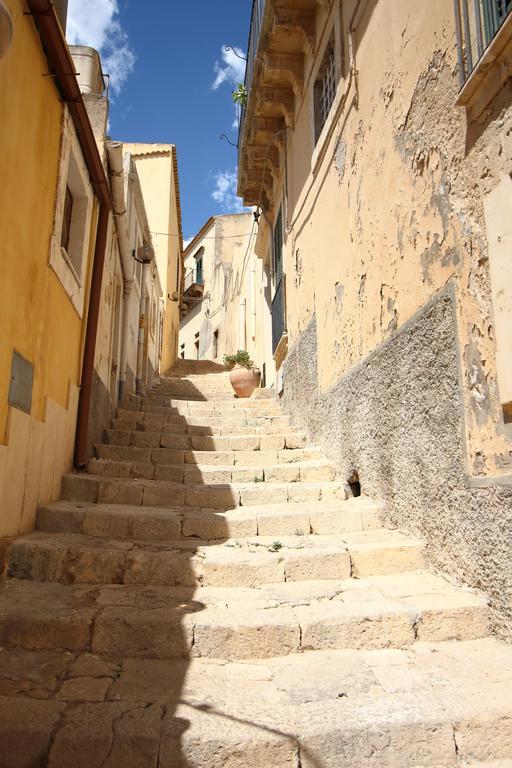 Melodia3 Suites Noto Exteriör bild